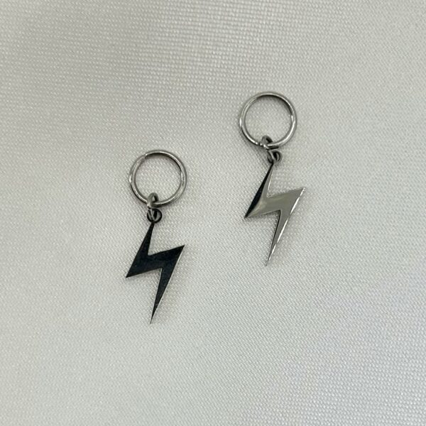 breloque éclaire Breloque éclaire acier