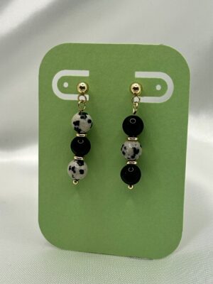 IMG_3847 Boucle d'oreille perle jaspe dalmatien, obsidienne et acier AB