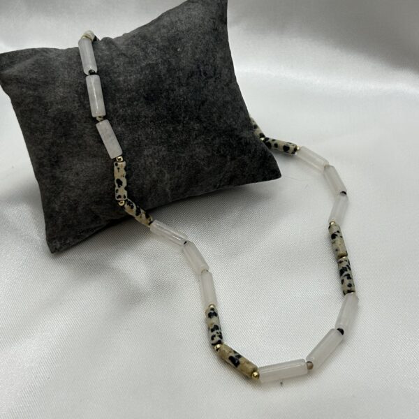 Collier perle Collier longue perle jaspe dalmatien, pierre de lune et acier